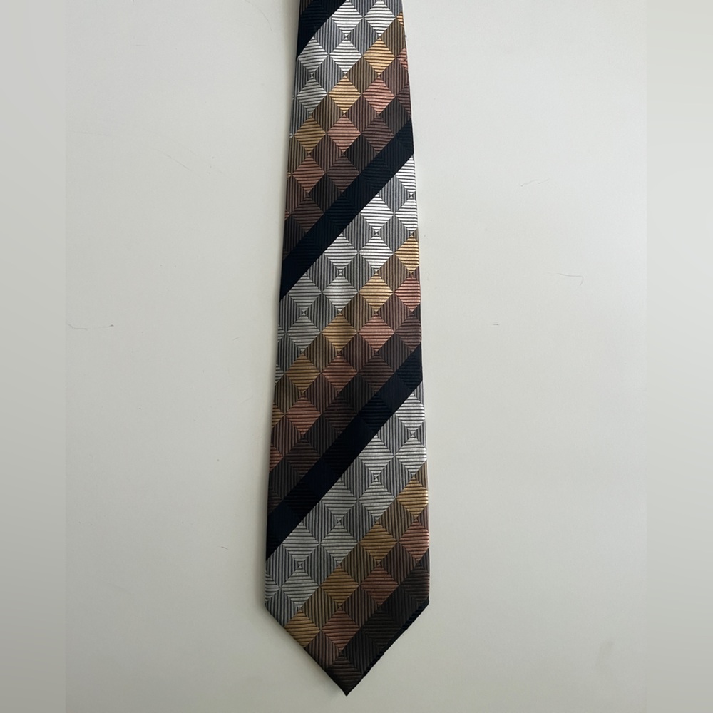 Alexander Julian Colors 100% Silk Elegant Geometric Patterned Tie